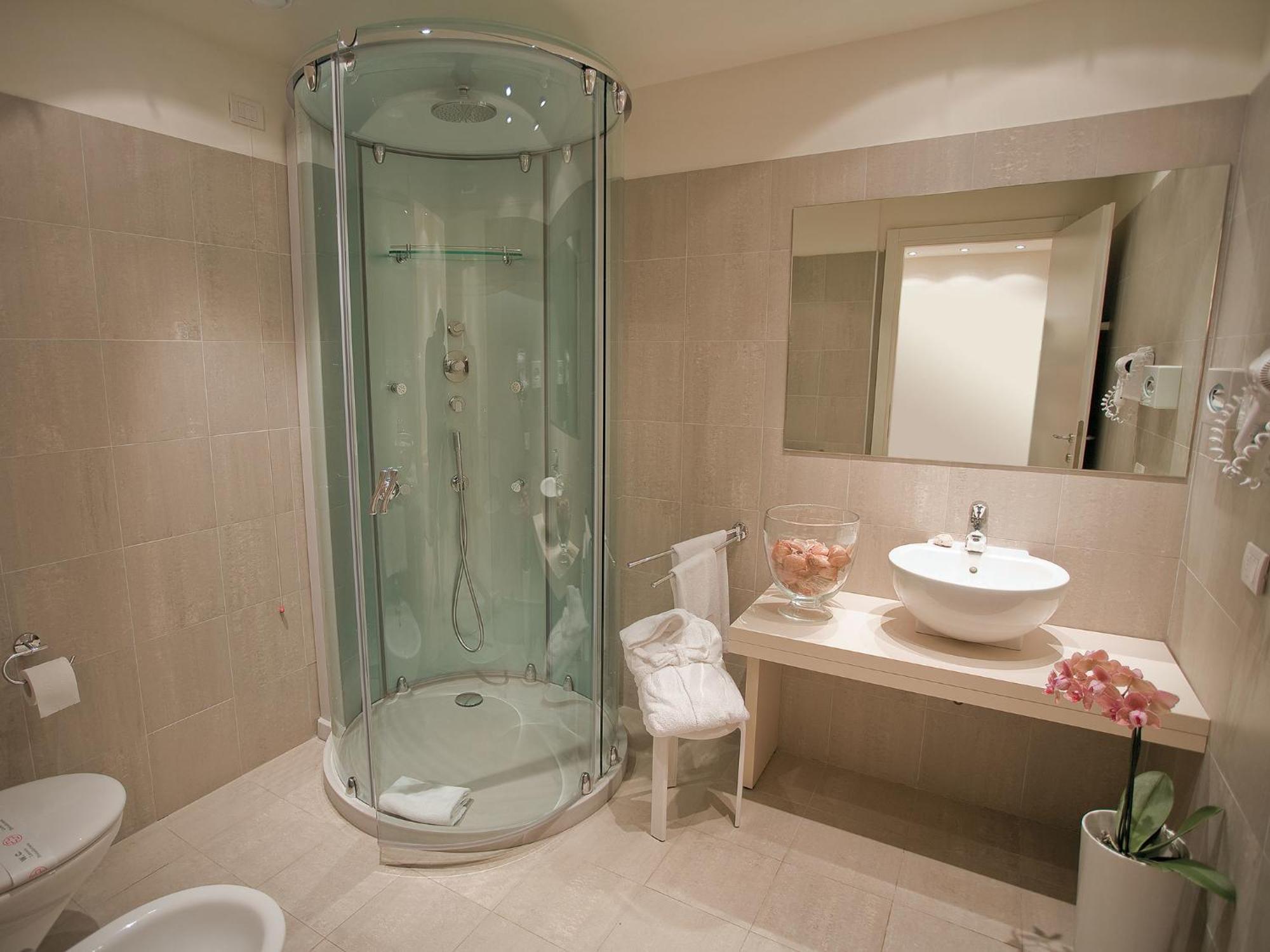 Hotel Cube Ravenna Rum bild